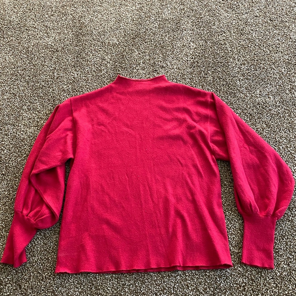 Women’s Venus Sweater